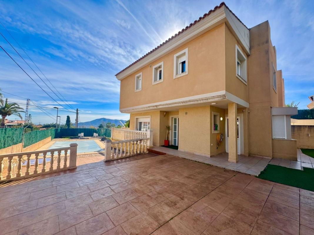 Properties for sale and rent in Spain photo 1