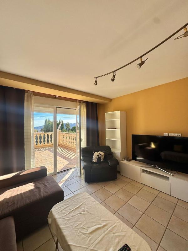 Properties for sale and rent in Spain photo 5