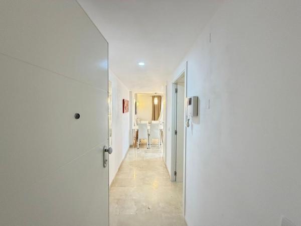Venta de piso en Calle Ciclon, Torrevieja
thumbnail 1