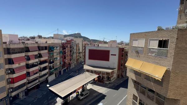 Пентхаус на продажу в  Calle Hermanos Soto Chápuli, Аликанте / Алакант photo 3