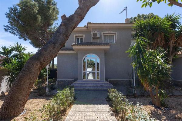Casa independiente en calle Segovia thumbnail 2