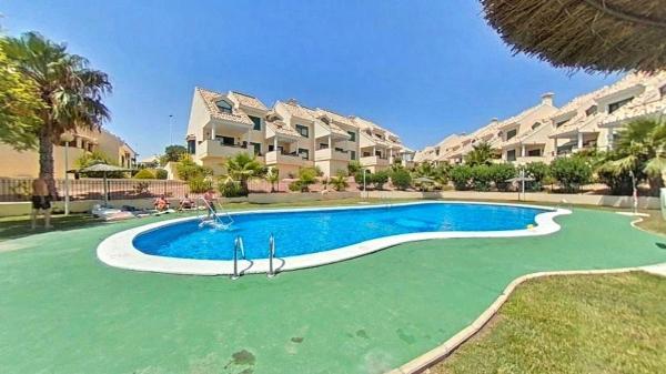 Venta de piso en Barrio Lomas de Campoamor, Orihuela
photo 1