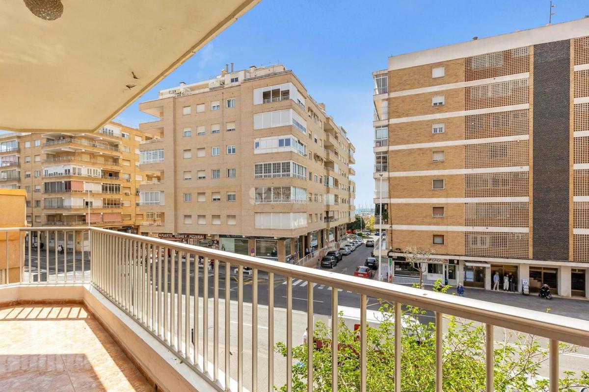 Продажа квартиры на Calle Acarretos, 5, Торревьеха
photo 1