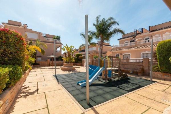 Venta de piso en Calle Cilantro, Orihuela
thumbnail 1