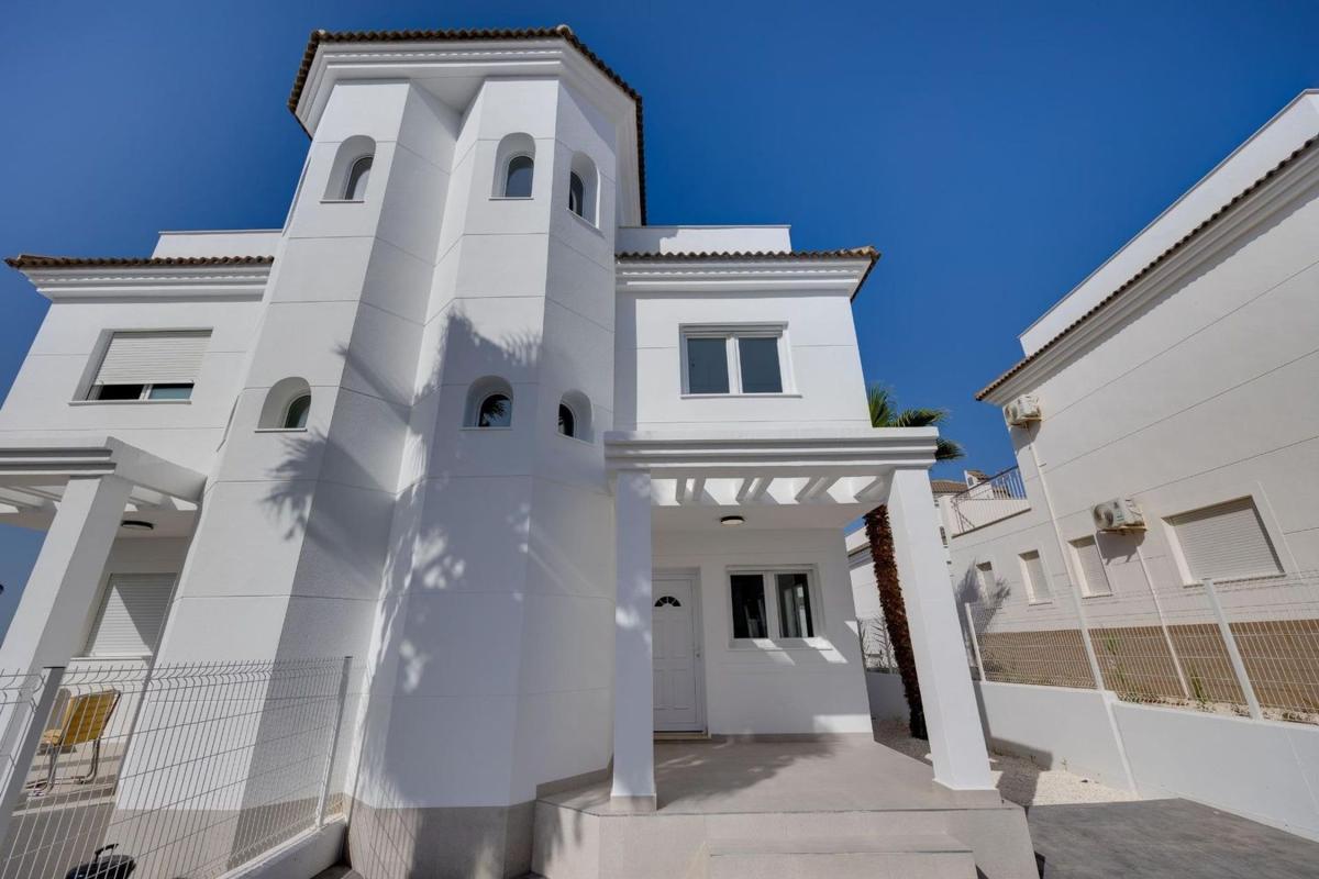 Продажа отдельного шале в  San Fulgencio, Сан-Фульхенсио photo 5