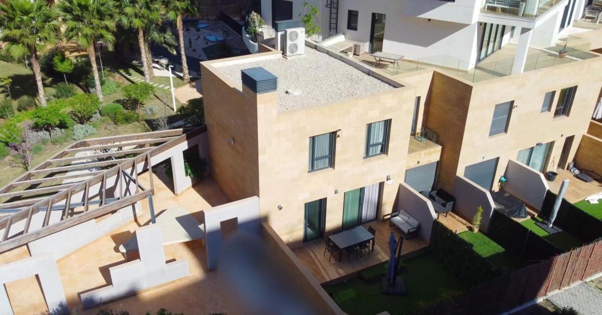 Venta de chalet adosado en  Platja Vila Joiosa , La Villajoyosa / Vila Joiosa photo 4
