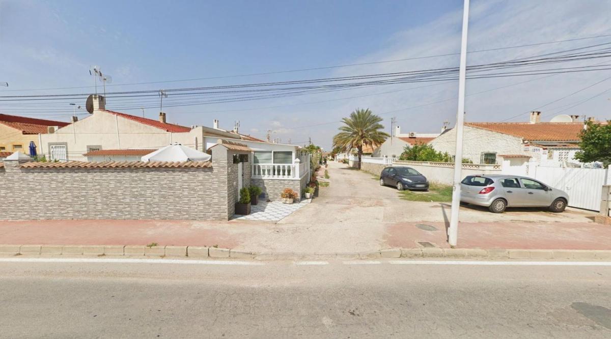 Sprzedaż niezależnego domku jednorodzinnego w  Urbanización Torreta II, Torrevieja photo 3