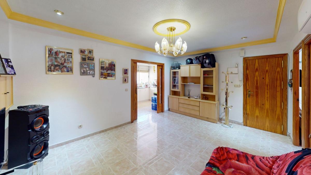 Venta de piso en ARTURO SALVETTI PARDO, Elche / Elx
photo 2