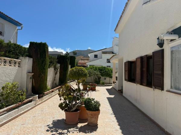 Casa independiente en avenida Doctor Severo Ochoa thumbnail 1