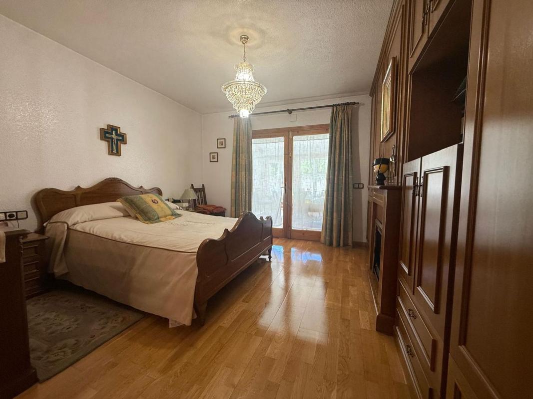 Venta de chalet independiente en Avenida Doctor Severo Ochoa, Benidorm
 photo 3