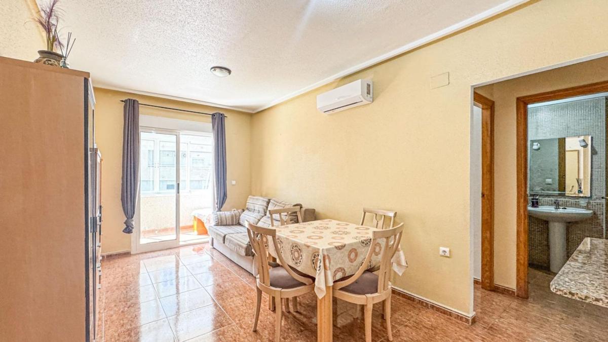 Sprzedaż mieszkania w Barrio Parque Acuático - Sector 25, Torrevieja
 photo 2