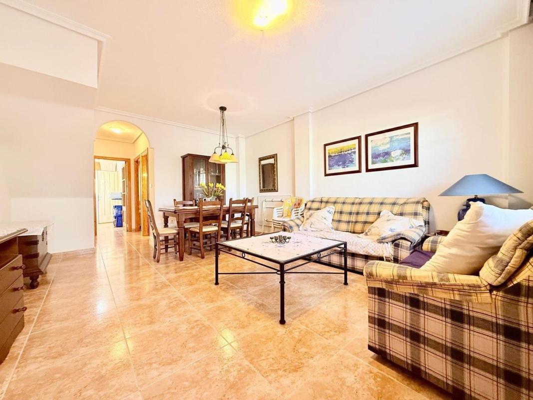 Venta de chalet adosado en  Avenida Río Segura , Pilar de la Horadada photo 4