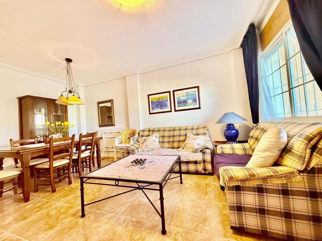 Venta de chalet adosado en  Avenida Río Segura , Pilar de la Horadada photo 5