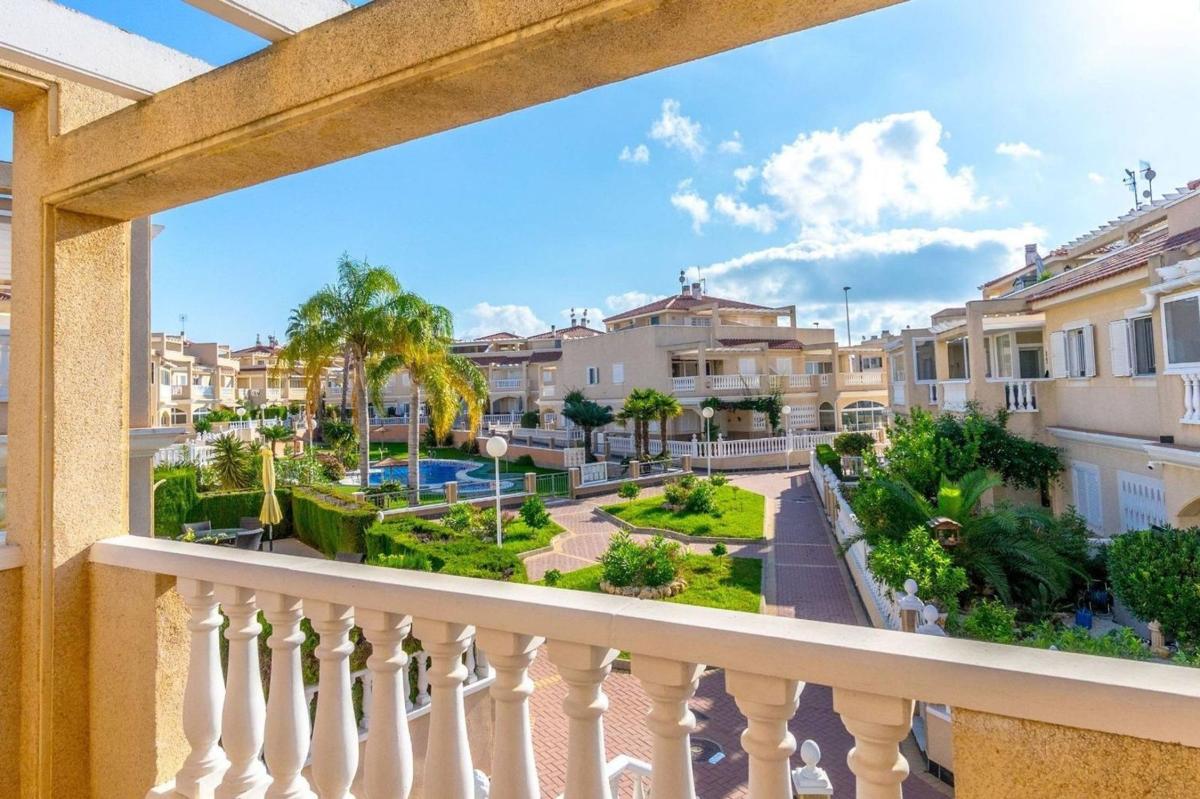 Venta de chalet independiente en Barrio Playa Flamenca, Orihuela
 photo 4