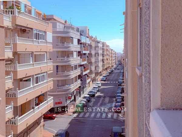 Sprzedaż mieszkania w Barrio Avenida Habaneras - Curva de Palangre, Torrevieja
 photo 1