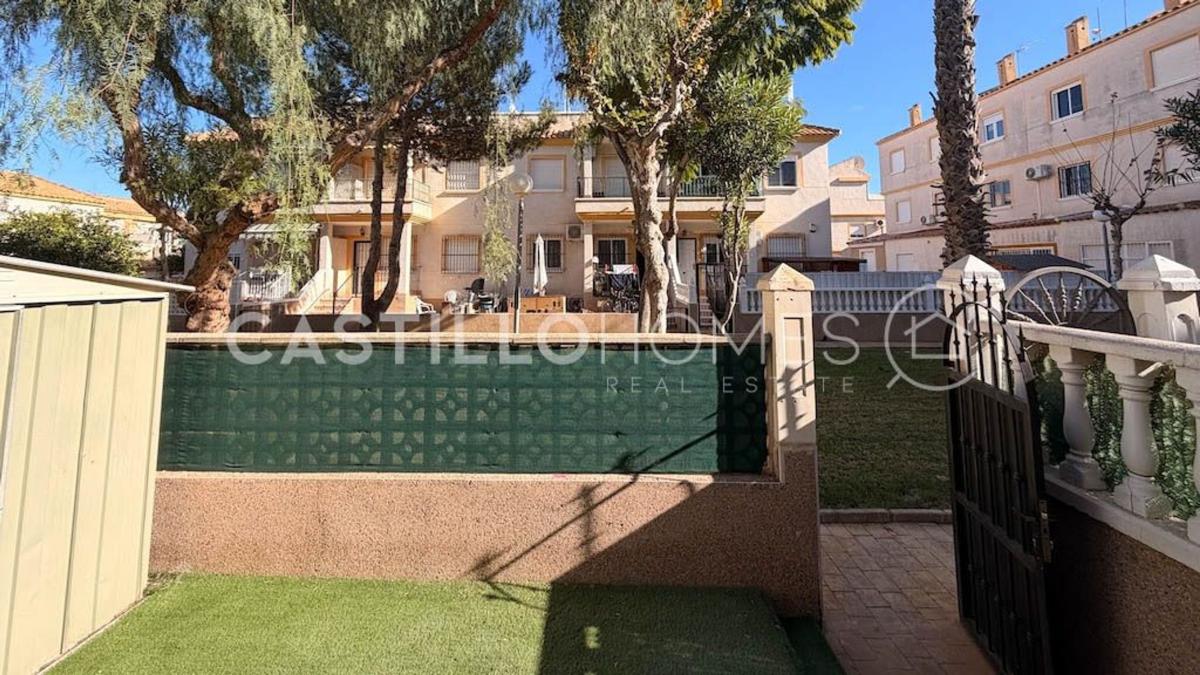 Venta de chalet independiente en Barrio Las Filipinas, Orihuela
photo 3