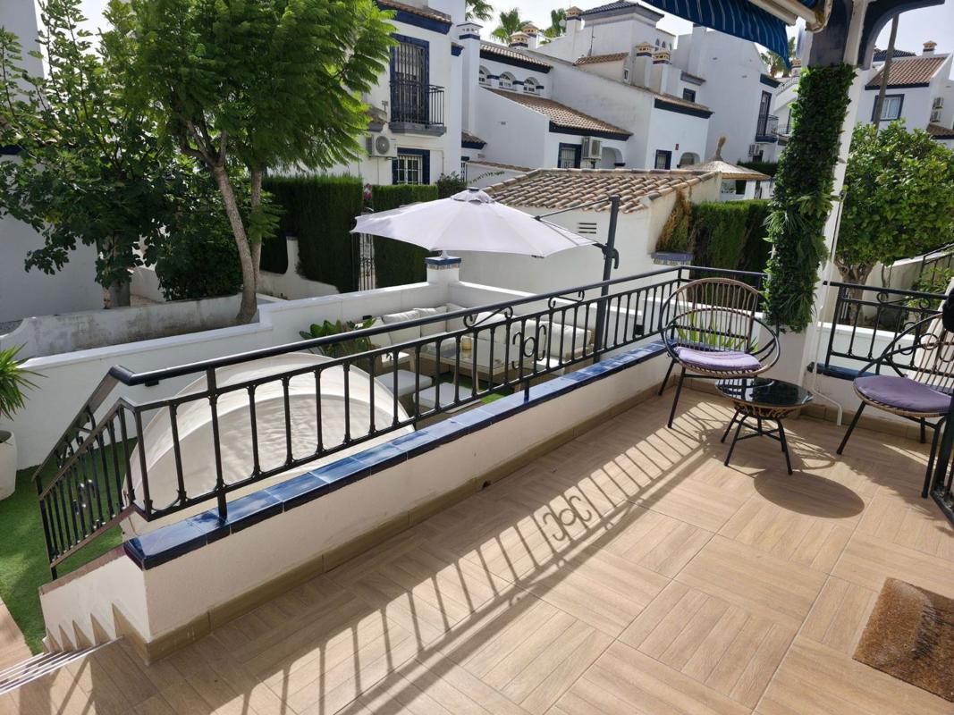 Venta de chalet independiente en Barrio Villamartín, Orihuela
photo 3