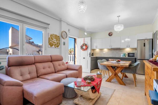 Chalet independiente en venta en Barrio Centro de la Ciudad Quesada, Rojales
photo 1