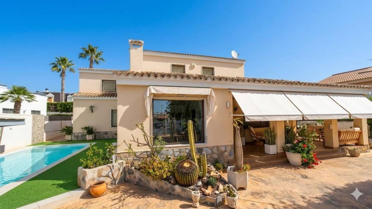 Sprzedaż niezależnego domku jednorodzinnego w  Barrio Ciudad Jardín, Elche / Elx photo 2