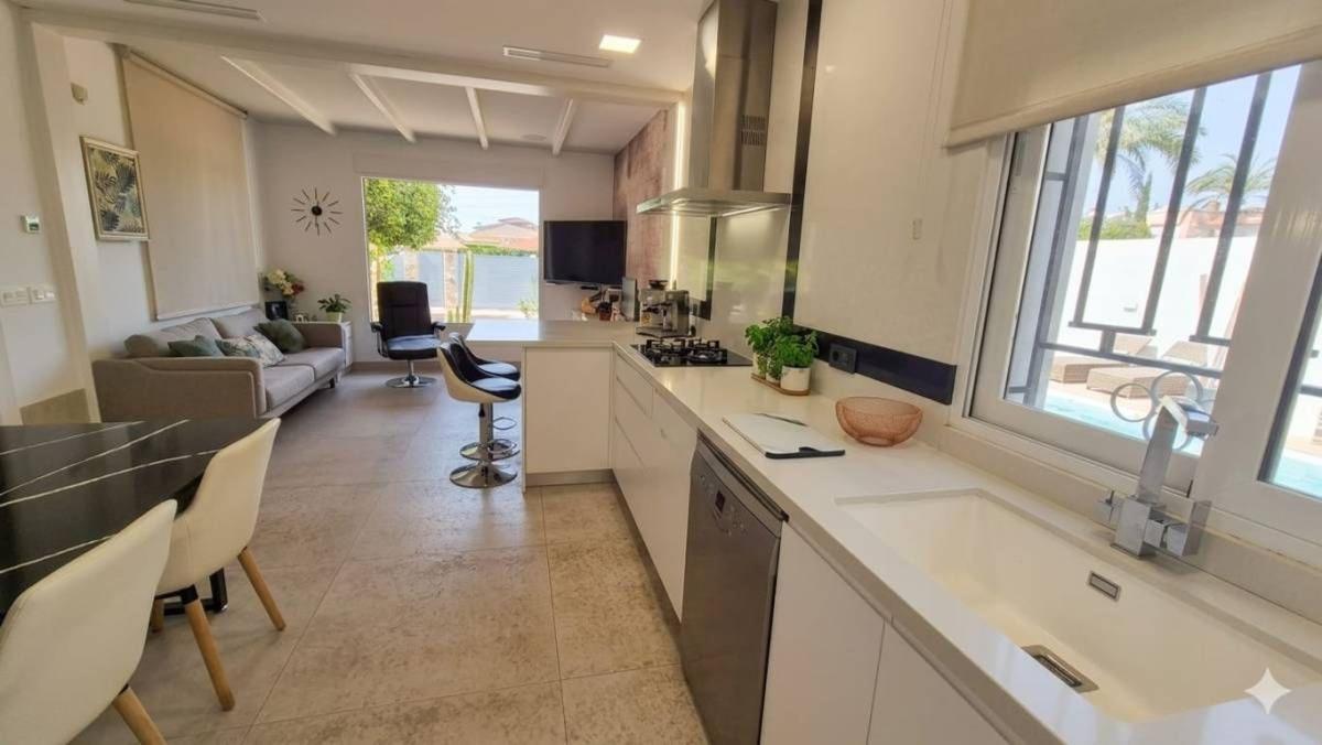 Sprzedaż niezależnego domku jednorodzinnego w  Barrio Ciudad Jardín, Elche / Elx photo 4