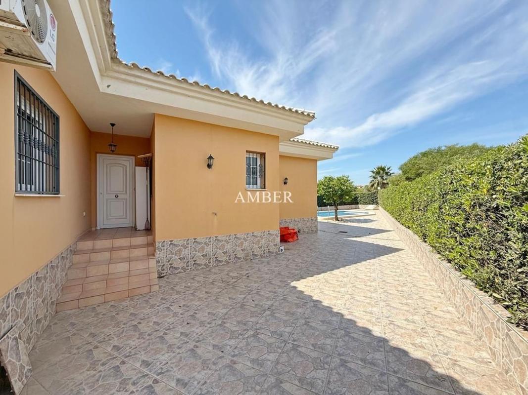 Venta de chalet independiente en Avenida de las Urracas, 42, Torrevieja
photo 3