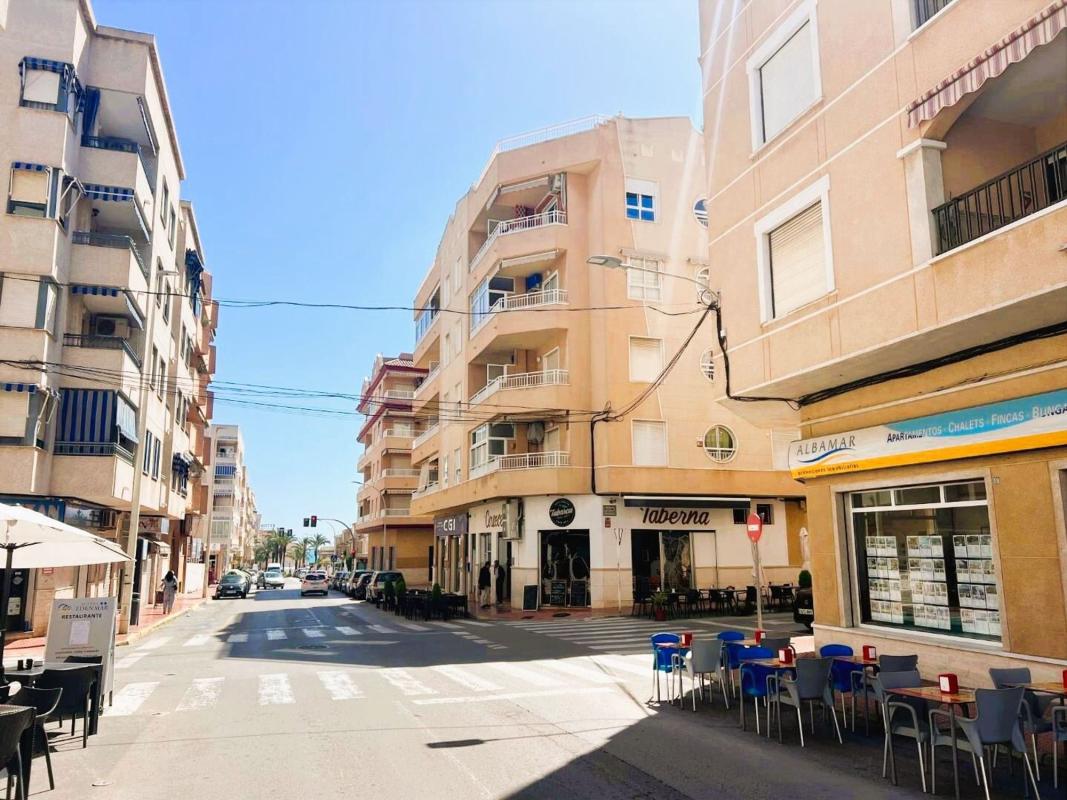 Venta de piso en Calle la Pau, Guardamar del Segura
photo 1