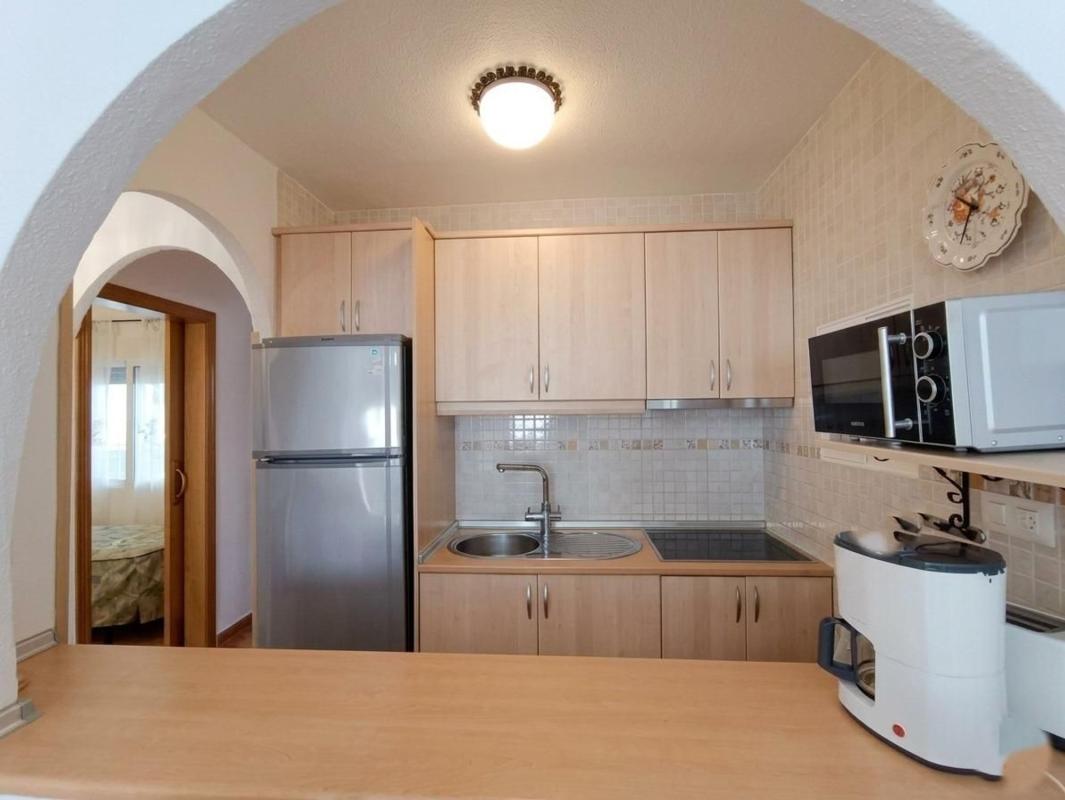 Sale of independent chalet in Calle Abedul, Torrevieja
 photo 2