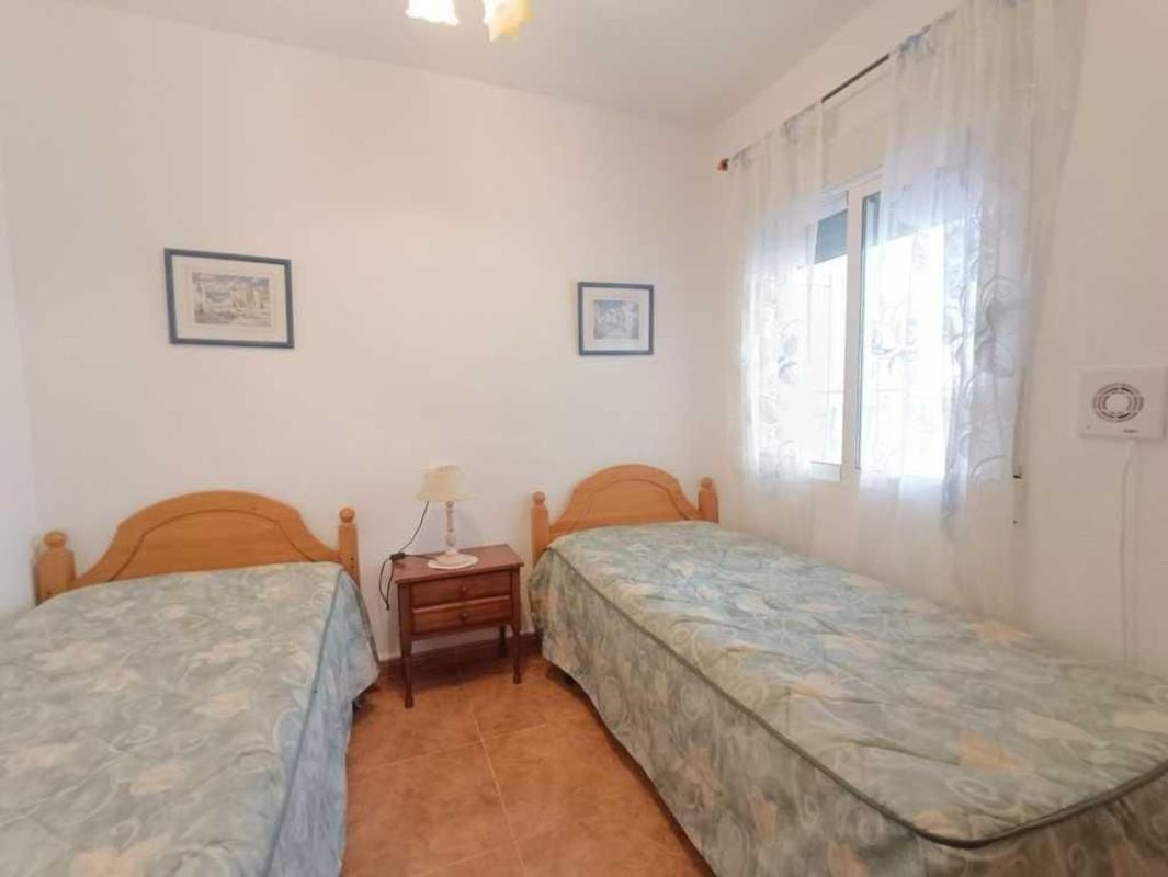 Sale of independent chalet in Calle Abedul, Torrevieja
 photo 5