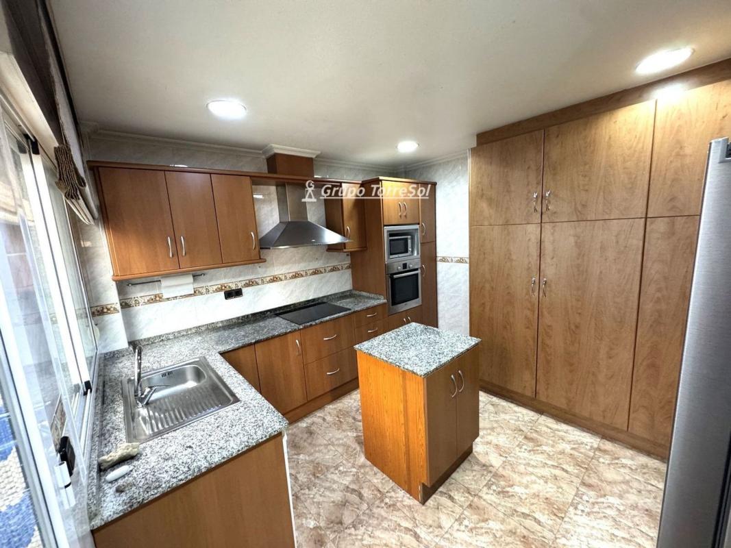 Venta de chalet adosado en  Catral , Catral photo 3