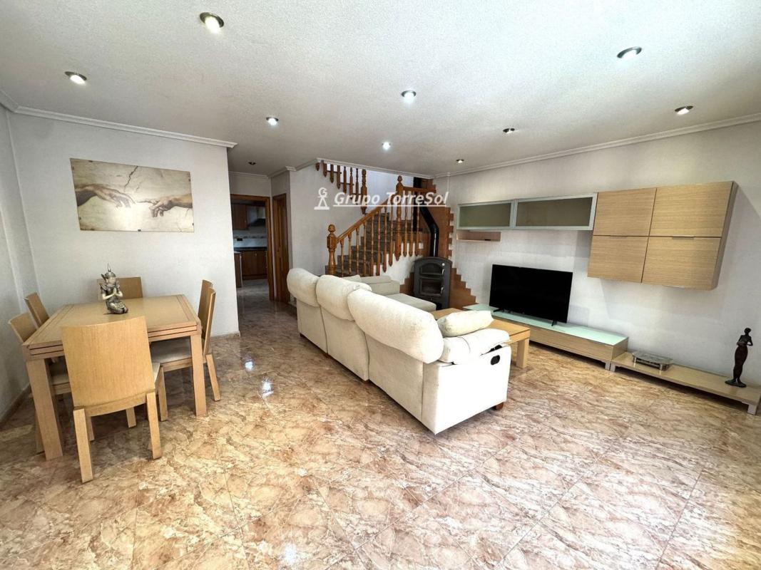 Venta de chalet adosado en  Catral , Catral photo 5