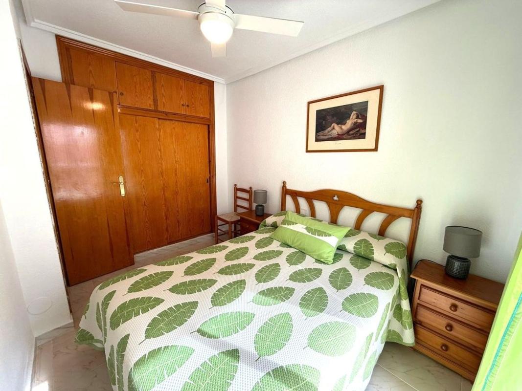 Venta de chalet adosado en  Calle Estocolmo s/n , Torrevieja photo 4