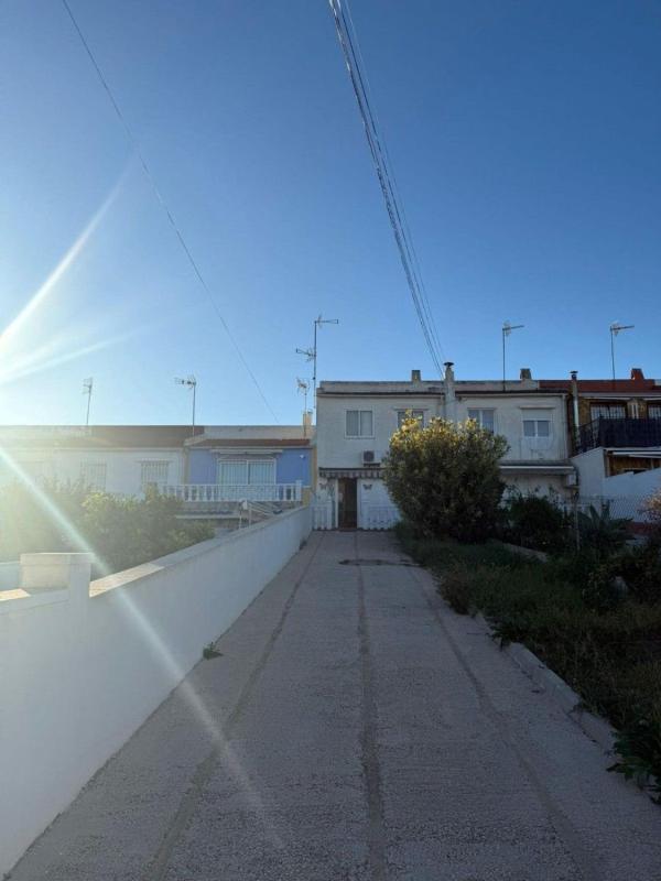 Properties for sale and rent in Spain photo 2