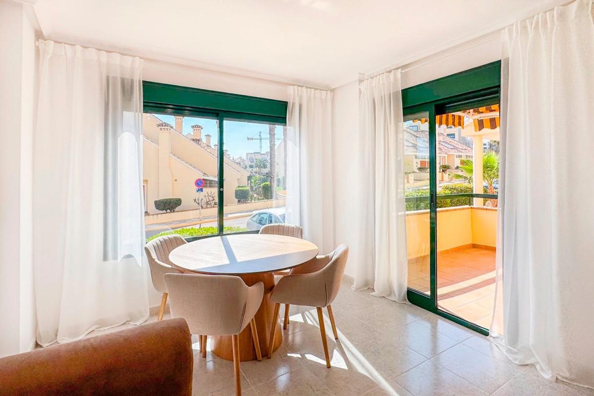 Продажа квартиры на Barrio Lomas de Campoamor, Ориуэла
 photo 4