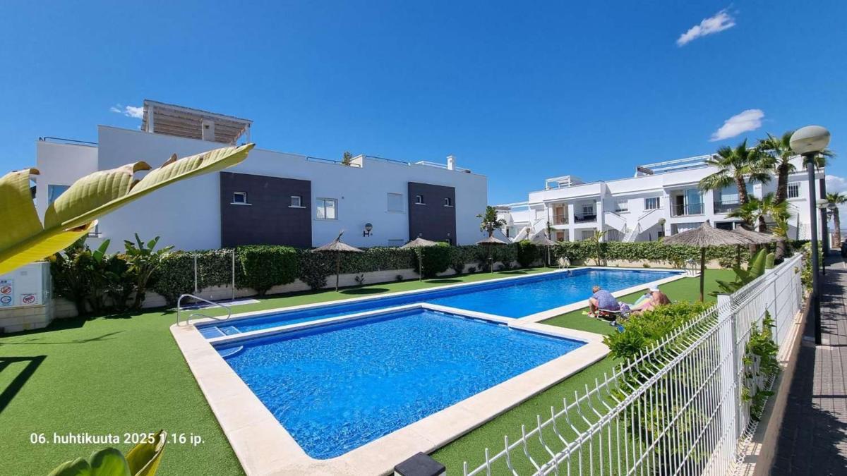Sale of townhouse in  Calle Cecilio Gallego Alaminos , Torrevieja photo 4