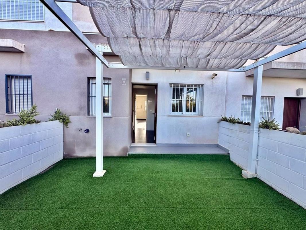 Продажа таунхауса в Calle Cecilio Gallego Alaminos , Торревьеха photo 4