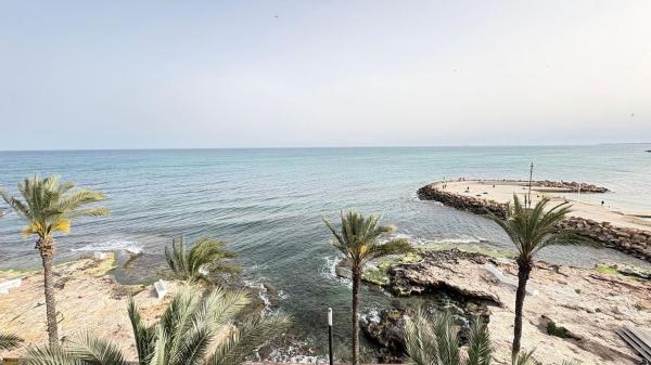 Sprzedaż mieszkania w Barrio Las Piscinas Naturales, Torrevieja
photo 1