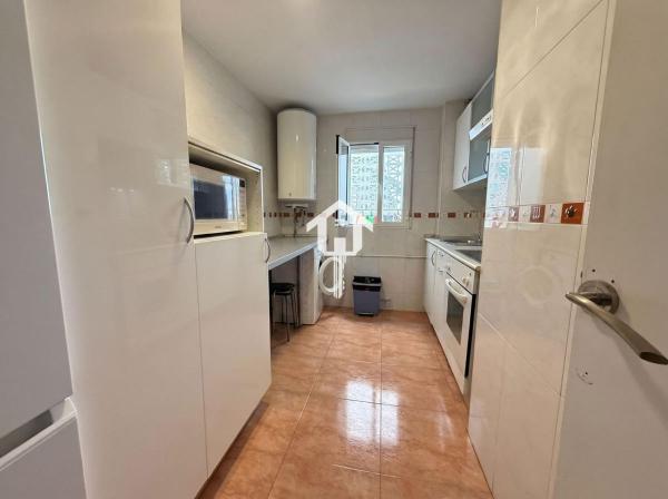 Продажа квартиры на Calle Pintor Antonio Amorós, Аликанте / Алакант
 photo 4