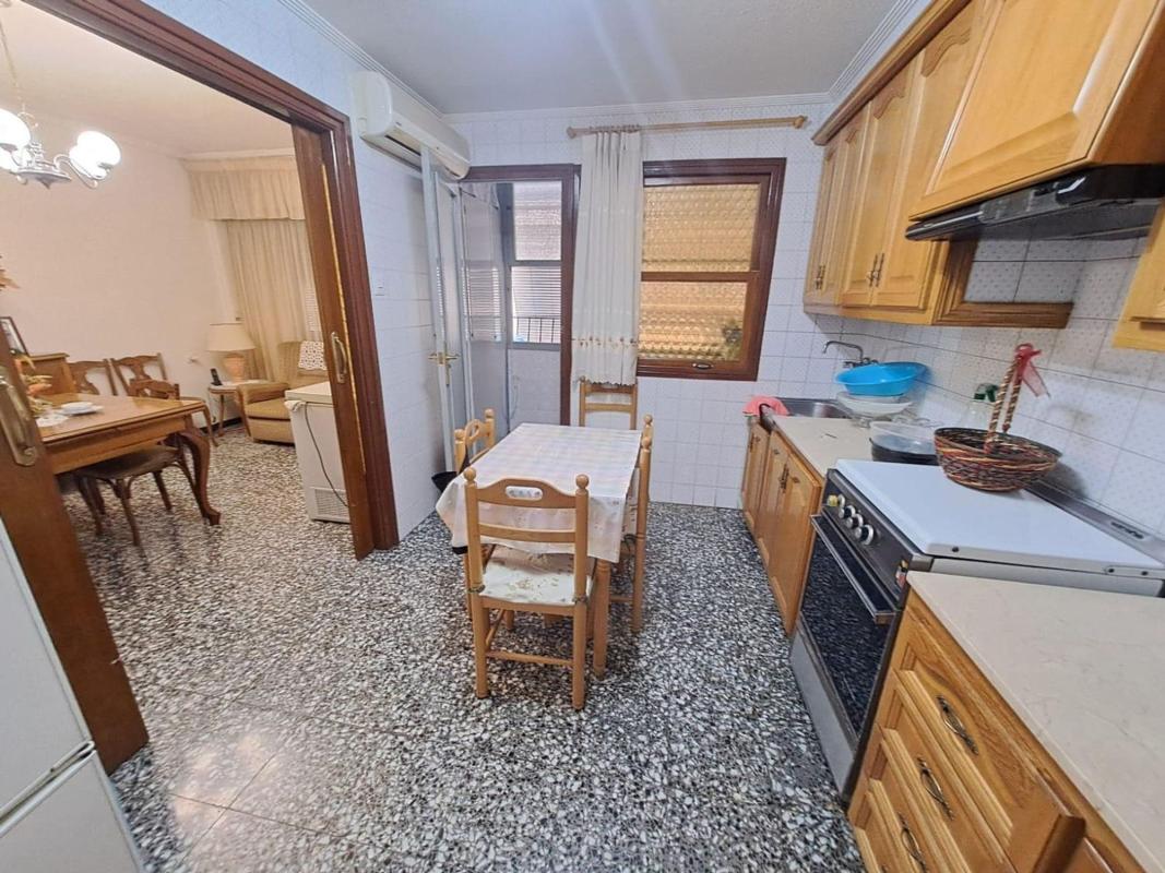Venta de piso en Calle de Maximilia Thous, Elche / Elx
 photo 3