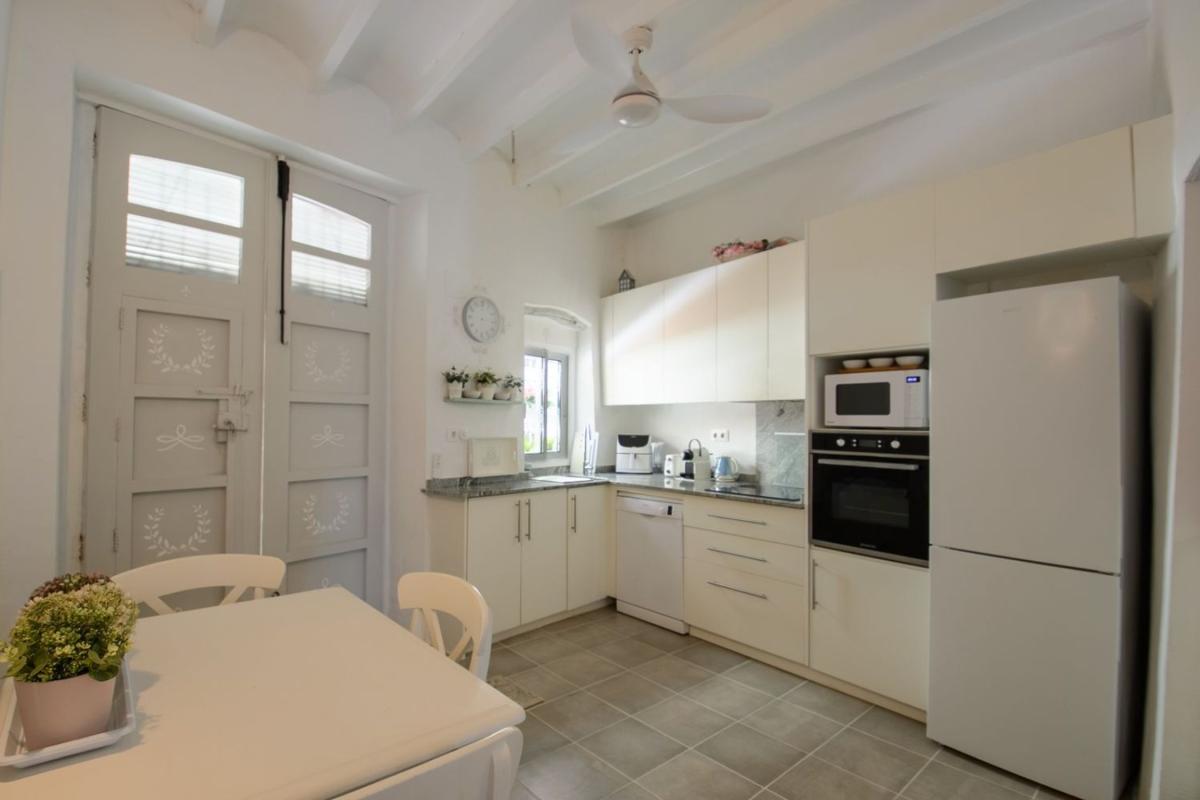 Venta de chalet adosado en  Calle de Colom , Teulada photo 4