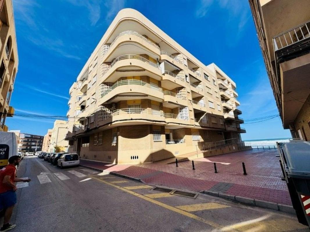 Venta de piso en Calle del Mar, Torrevieja
photo 2