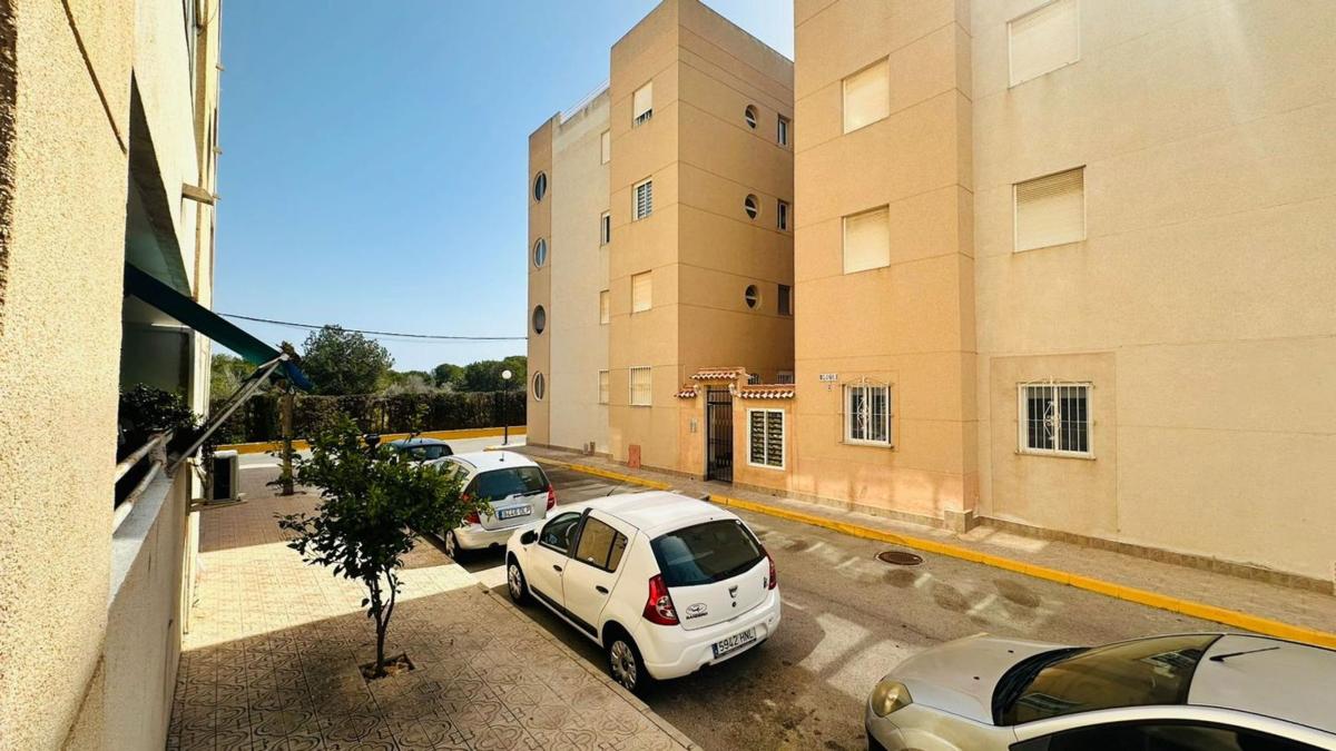 Venta de piso en ROBLEDA, 18, Torrevieja
 photo 4