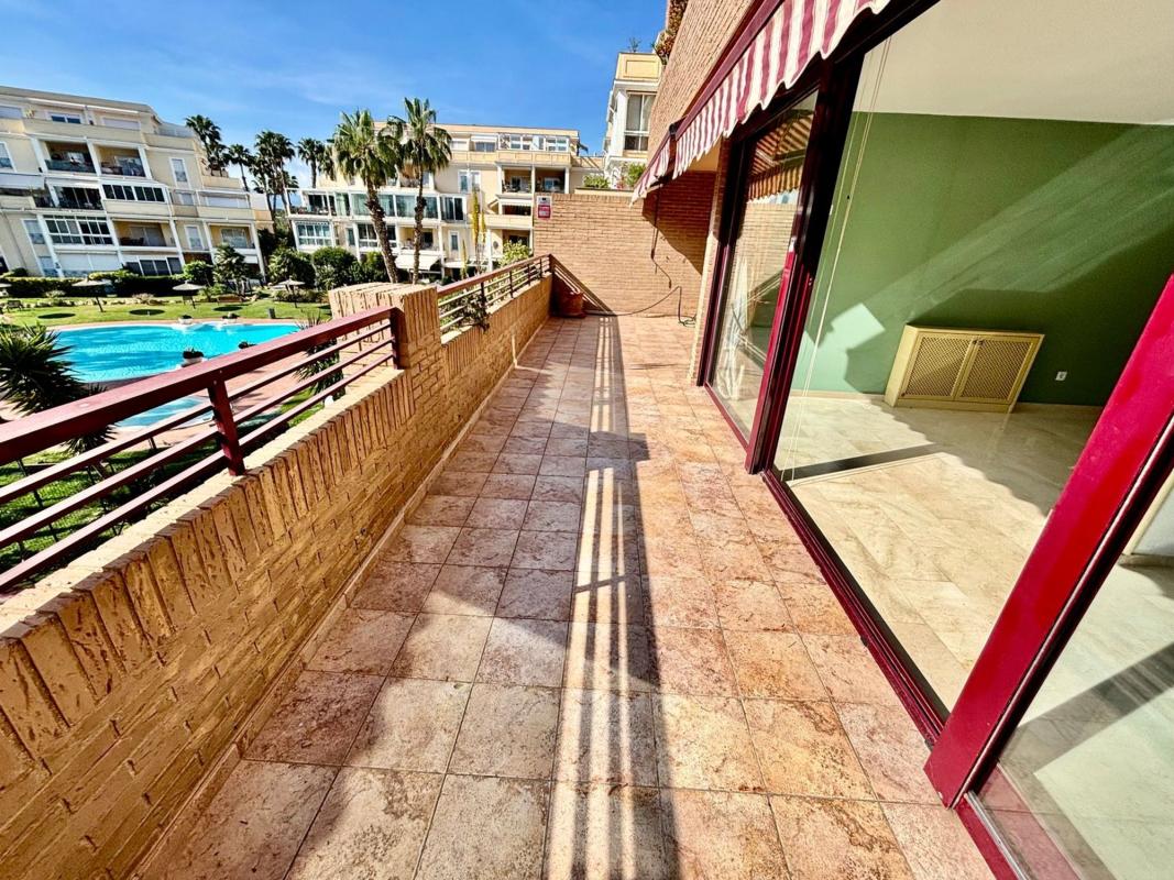 Продажа квартиры на Calle Escultor José Gutierrez, Аликанте / Алакант
photo 2