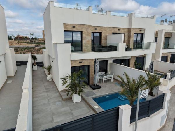 Chalet pareado en calle virgen del loreto photo 4