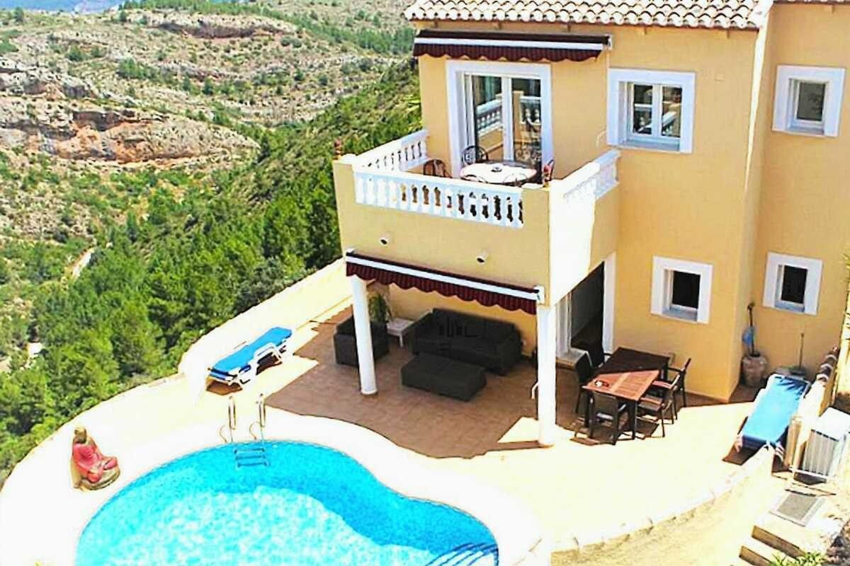 Venta de chalet independiente en Calle de la Malva, 11, Pedreguer
photo 2