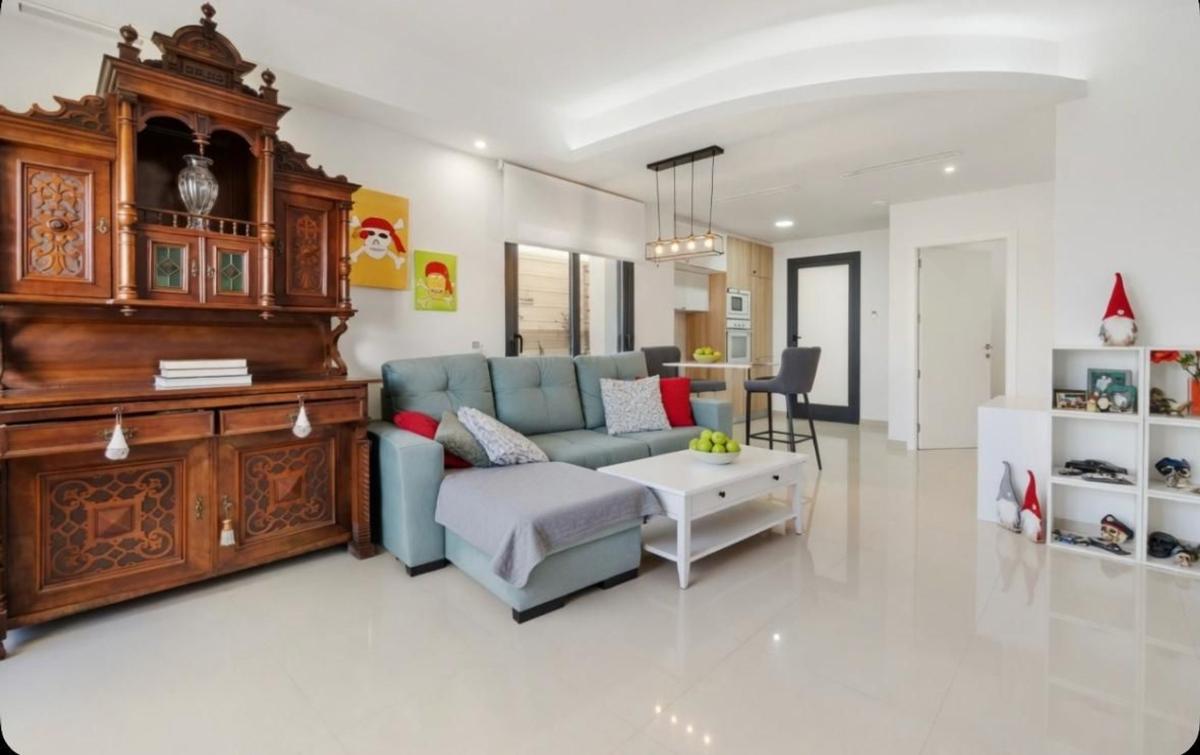 Venta de chalet adosado en Barrio Villamartín , Orihuela photo 4