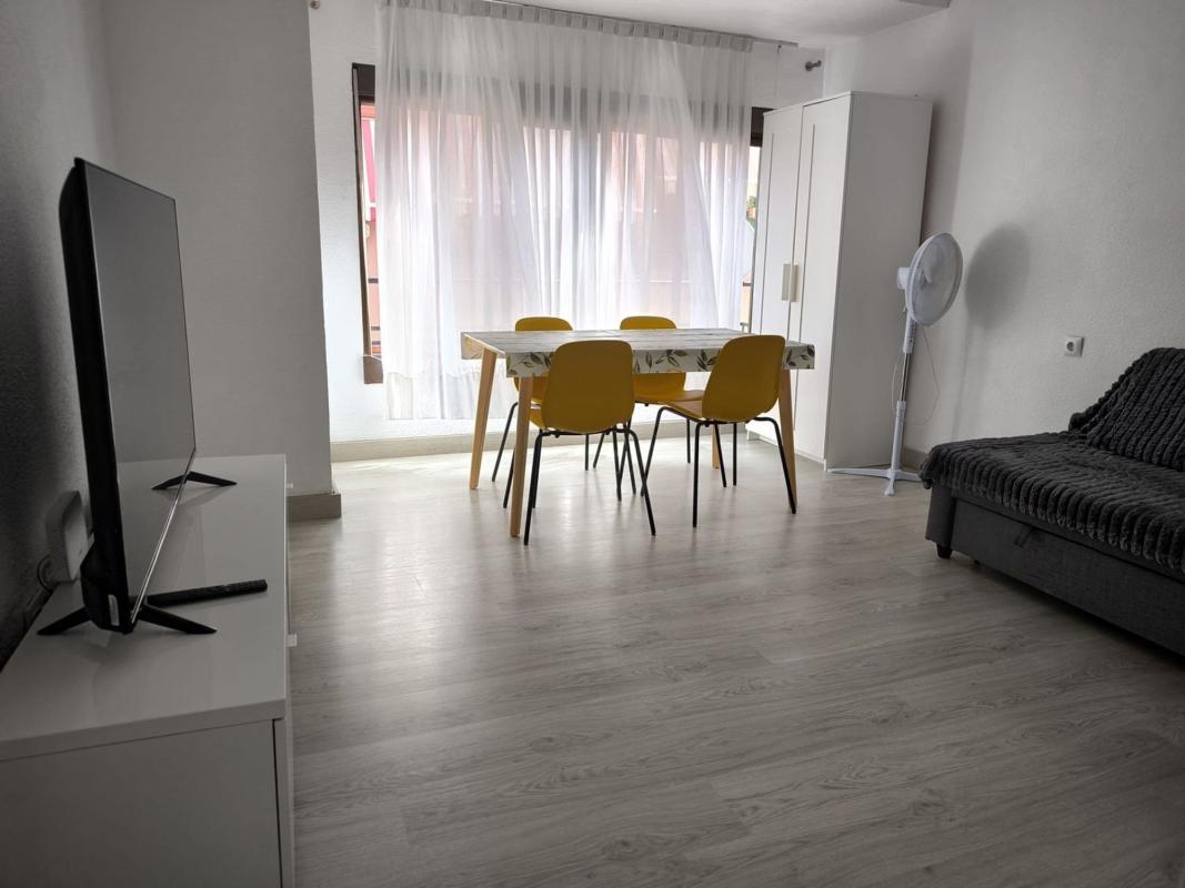 Venta de piso en Calle Teniente Durán, Alicante / Alacant
photo 2
