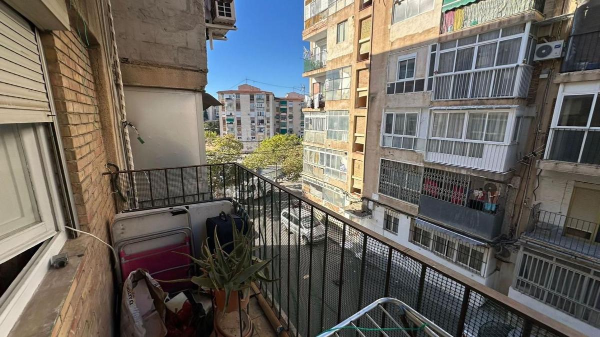 Venta de piso en Calle del Topacio, Alicante / Alacant
photo 1