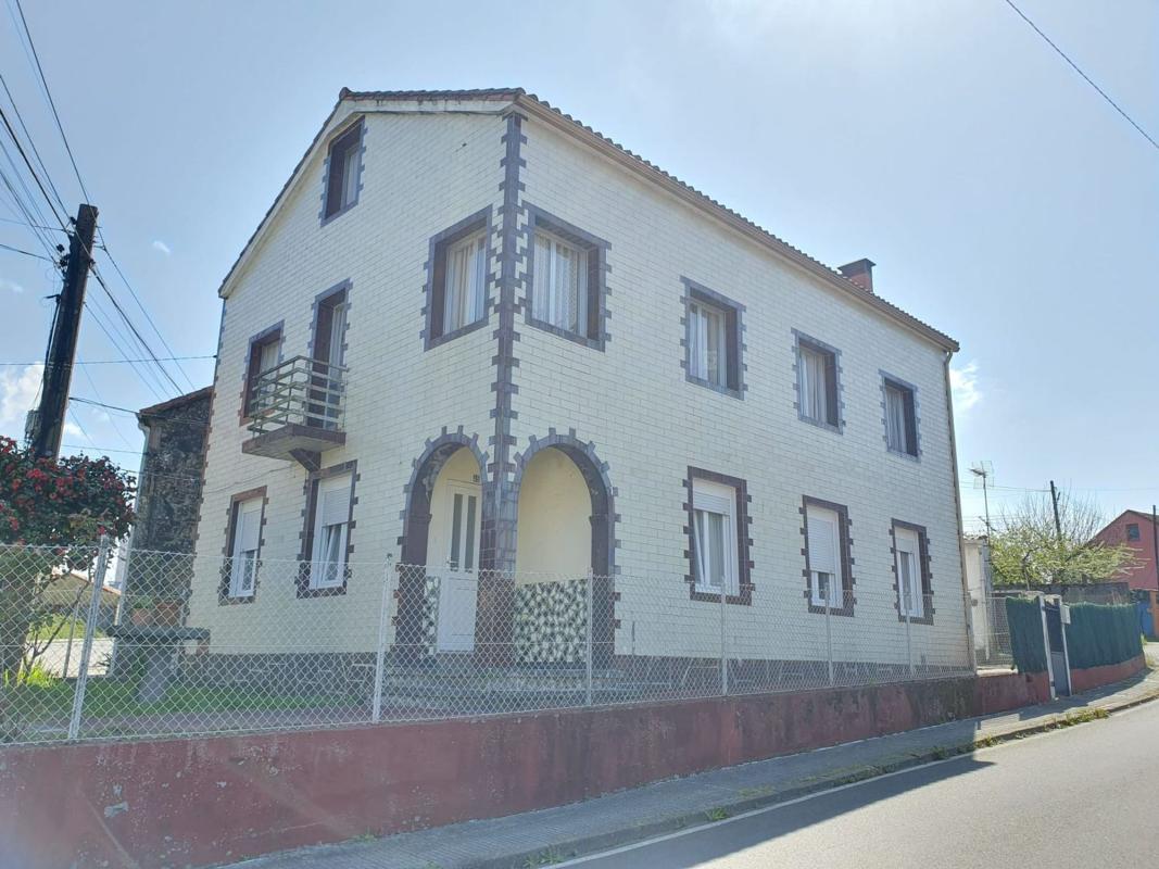 Продажа отдельного шале в Avenida da Barcala, 45, Негрейра photo 1