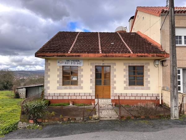 Independent chalet for sale in Avenida Santiago, Negreira
 photo 3