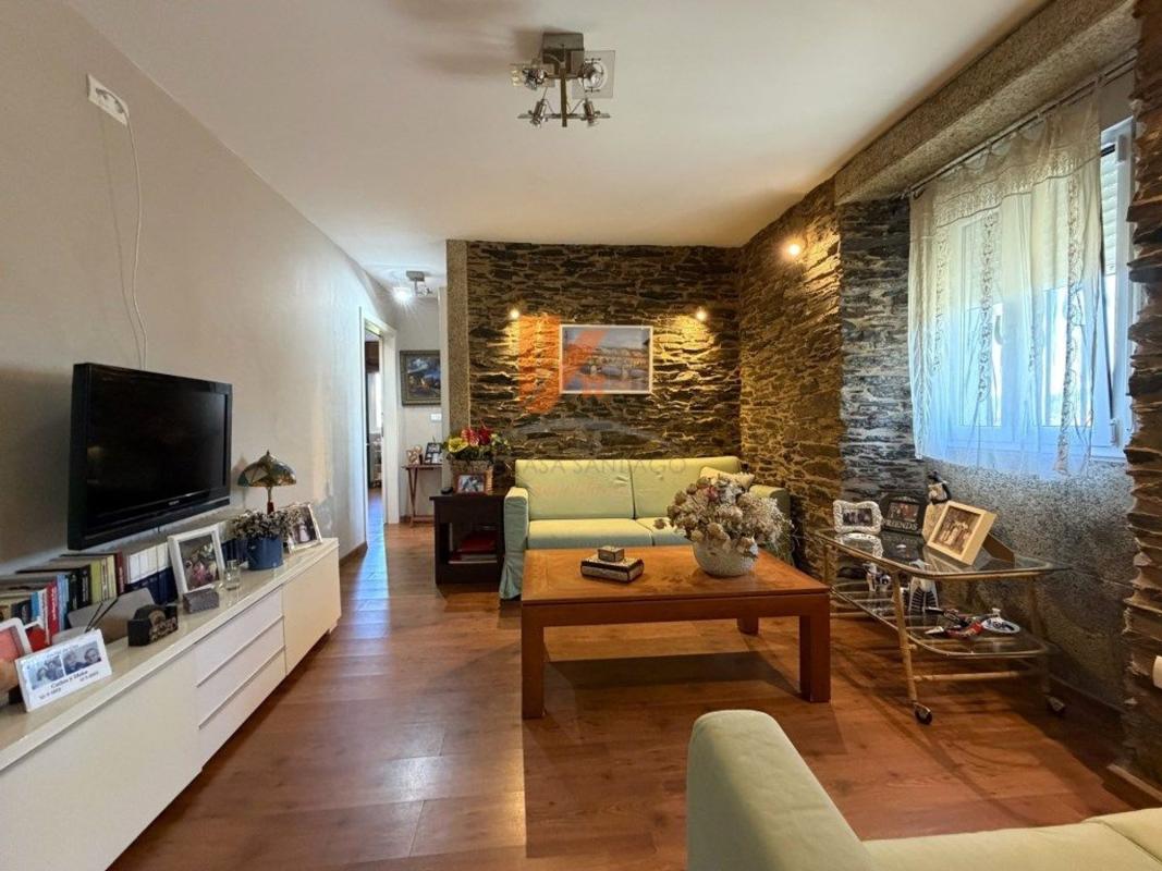 Venta de chalet independiente en CP-0605, Touro
 photo 3